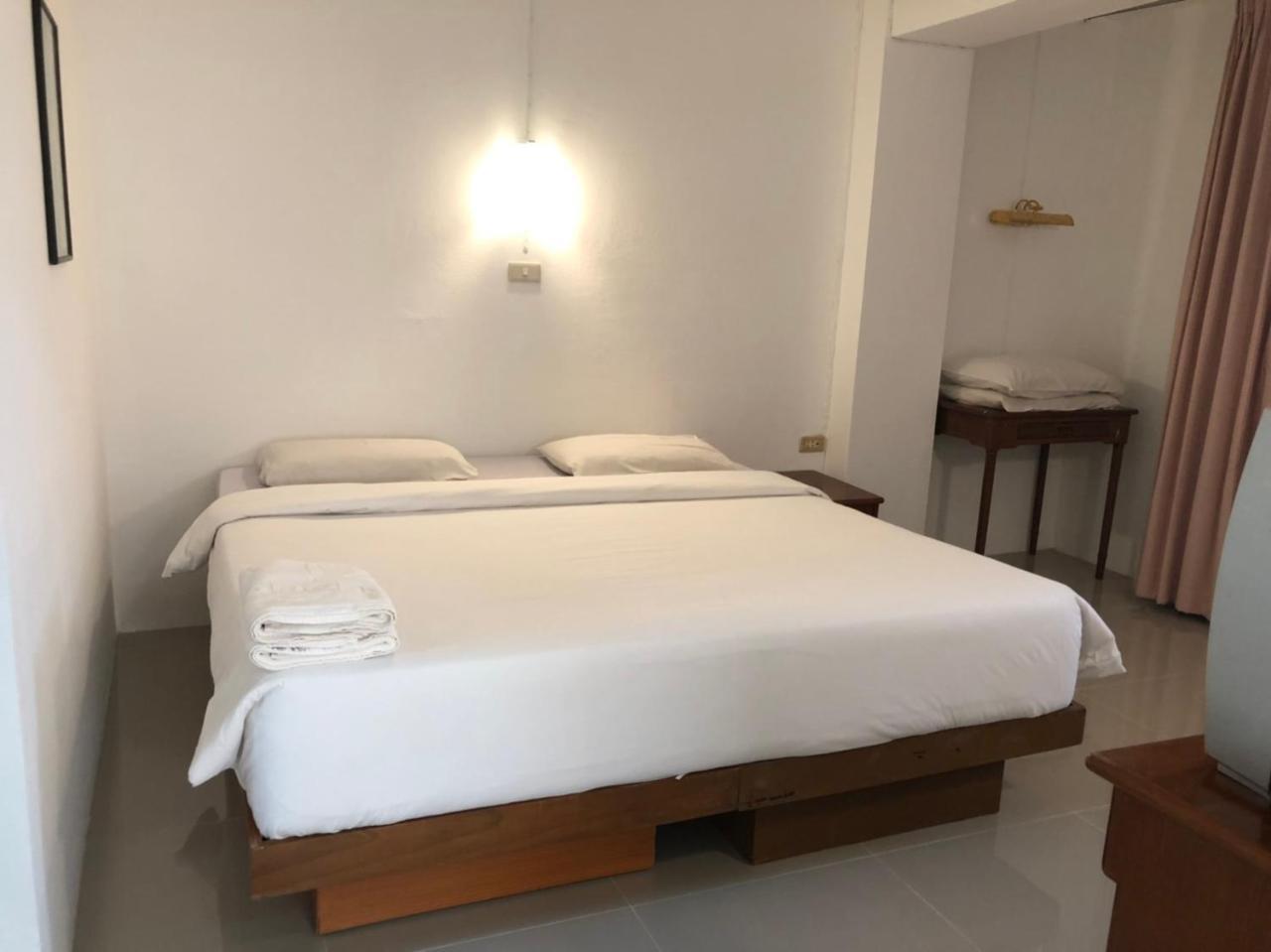Paradorn Inn Chumphon Εξωτερικό φωτογραφία