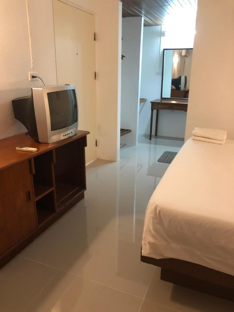 Paradorn Inn Chumphon Εξωτερικό φωτογραφία